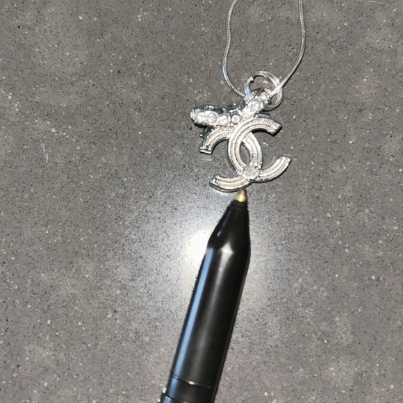 Authentic Chanel silver CC bow charm (chain sold separately!) - Picture 3 of 3
